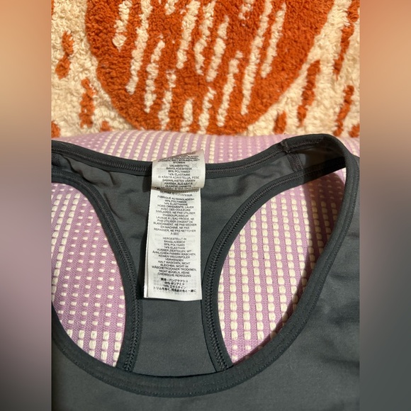 Gymshark sz L Sport Bra (no padding) - Picture 2 of 10